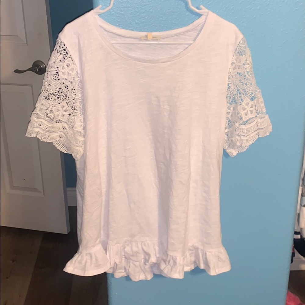 Short sleeve white shirt